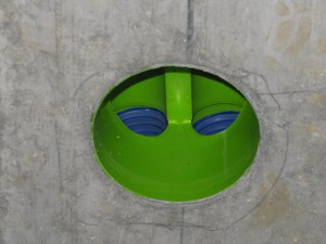 Lüftung Auslass der Lüftungsrohre in der Betondecke vor dem Ventil