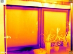 Luftströmung an unterer Fuge durch Thermografie sichtbar gemacht bei Fensterschiebetür
